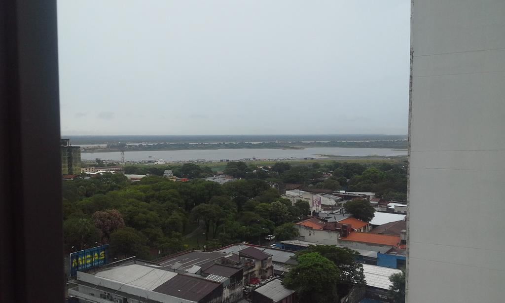 Estudio En El Centro De Asunción Esterno foto